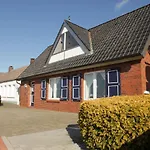 Hauszeit Kapitaenshaus Friedrichsschleuse * 카롤리넨시엘