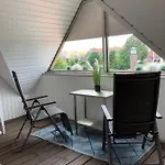 Hauszeit Kapitaenshaus Friedrichsschleuse * 카롤리넨시엘